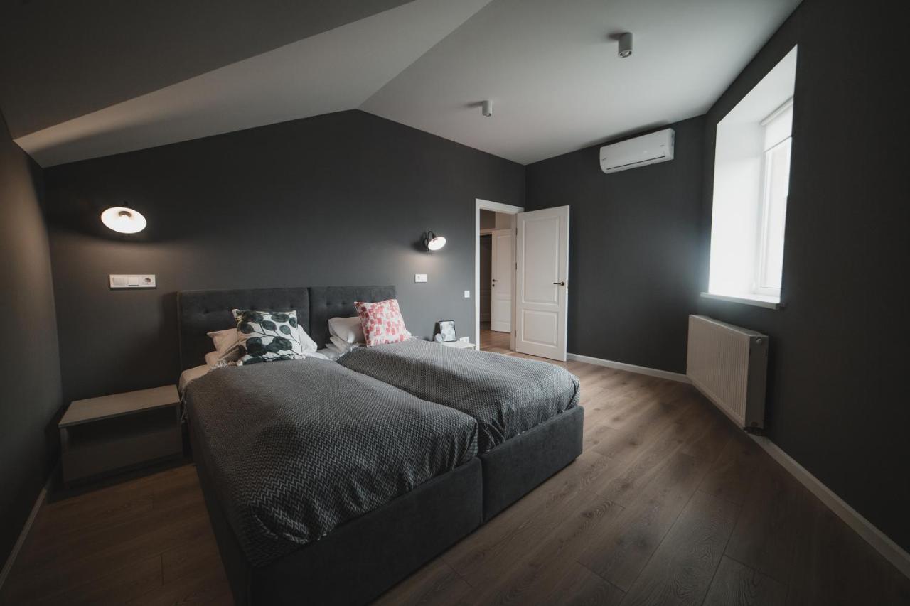 Kostjukowski Mudroho 12 V Apartment *